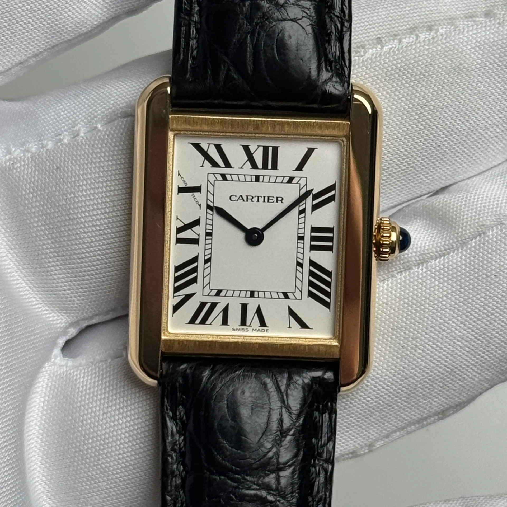 2019 Cartier Tank Solo Small Yellow Gold Silvered Roman Strap W5200002