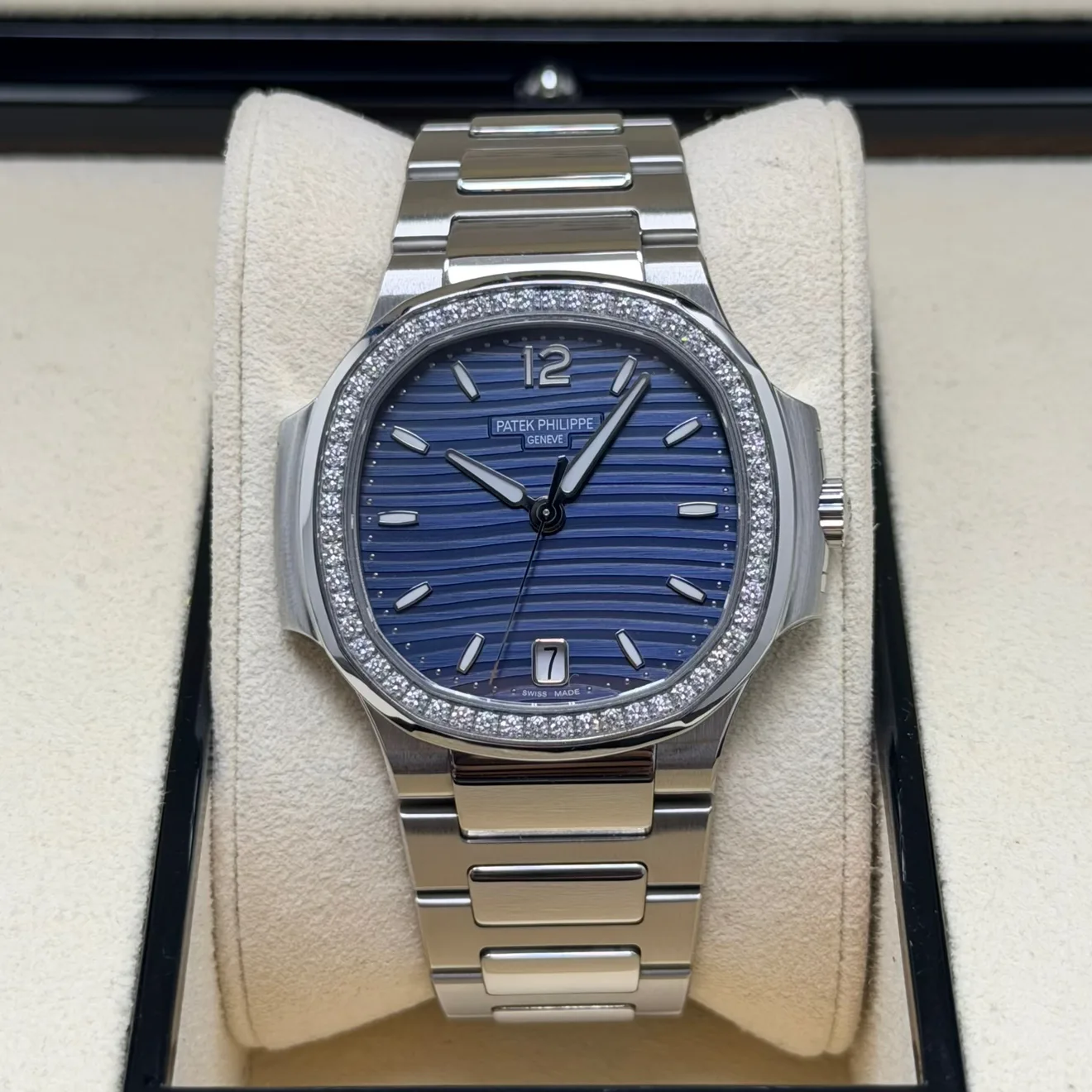 2021 Patek Philippe Nautilus Diamond-Set / Blue 7118/1200A-001