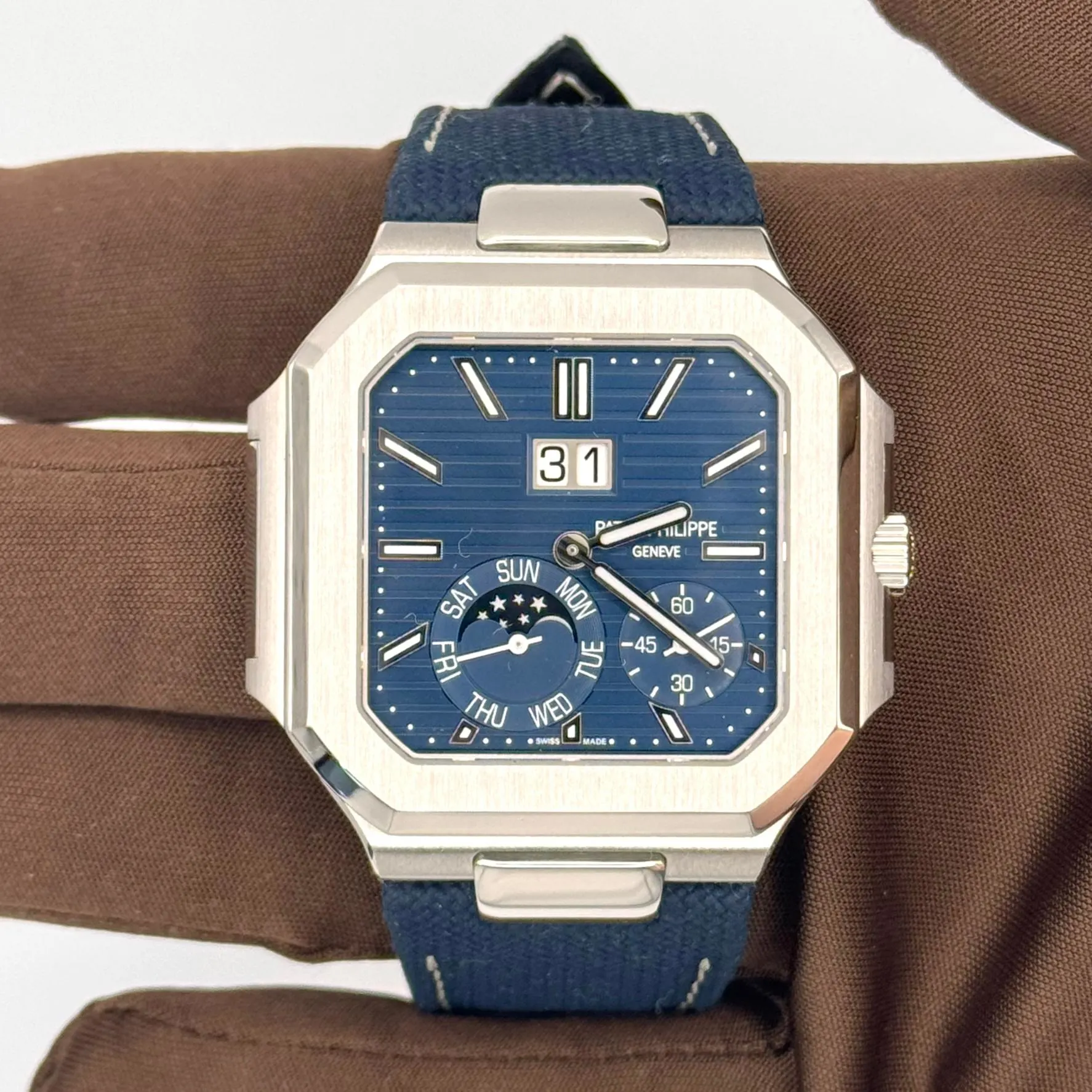 Auction: 2024 Patek Philippe Cubitus Platinum / Sunburst