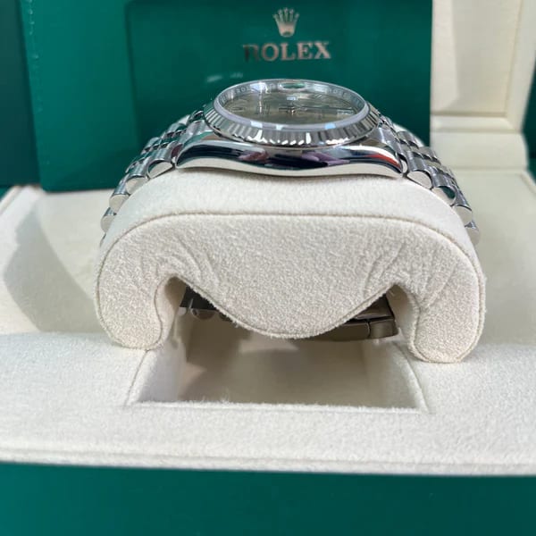 Rolex Datejust 36 Fluted / Pink / Diamond-Set Roman