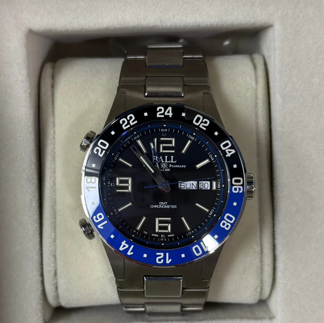 2024 Ball Roadmaster Pilot GMT 40 Titanium / Ceramic / Blue / Arabic / Bracelet - Limited to 1,000 Pieces DG3038A-S4C-BE