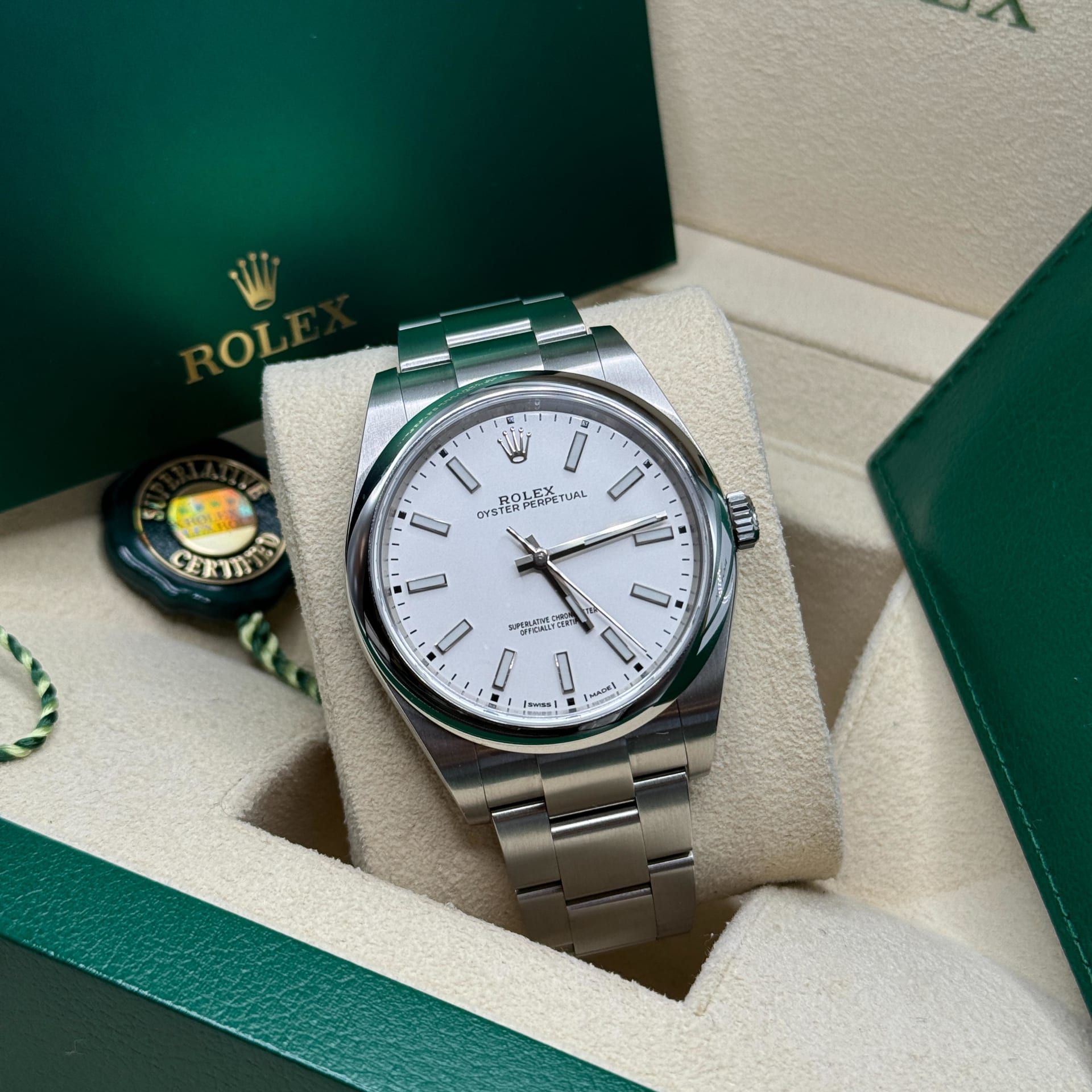 Rolex Oyster Perpetual 39 White 114300 0004 Watches Bezel