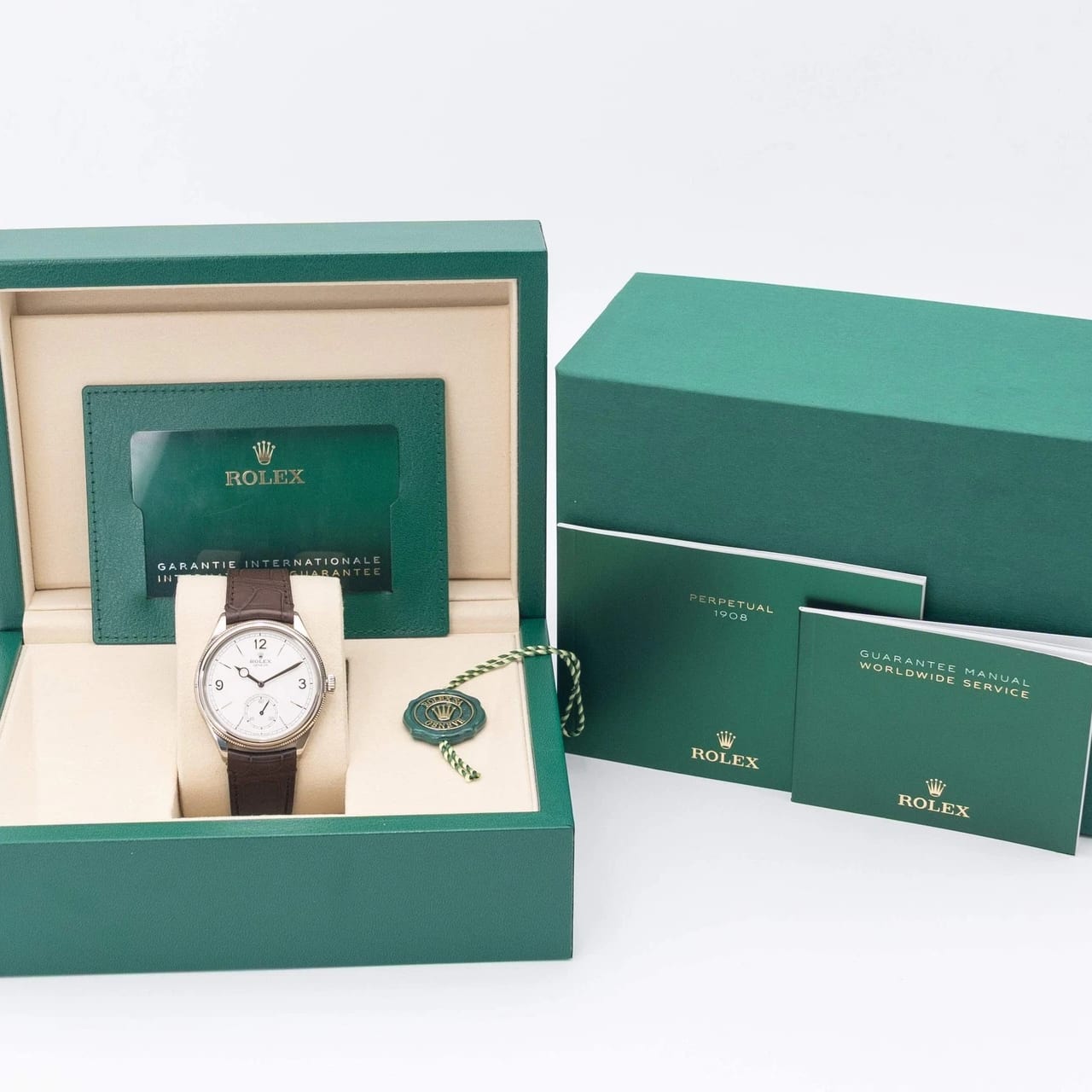 ROLEX ボックス　箱 Lot - Vintage Rolex Box with Tapestry Top