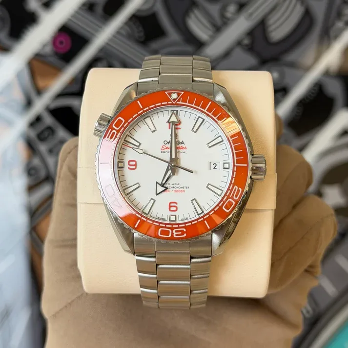 Omega Seamaster Planet Ocean 600M Co-Axial 43.5 Master Chronometer Stainless Steel / White / Bracelet 215.30.44.21.04.001