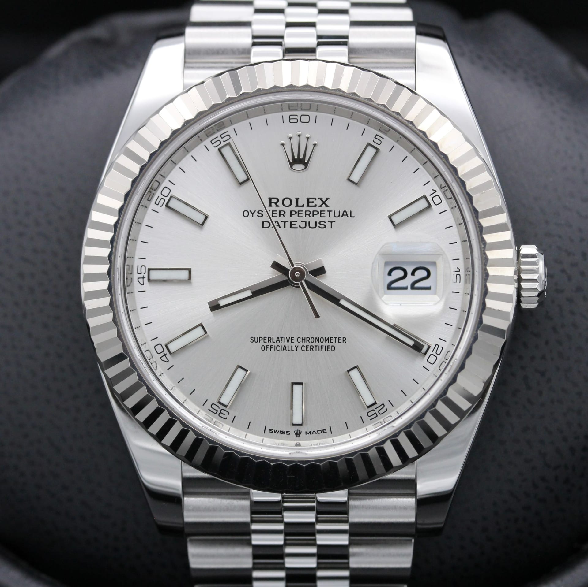 Rolex Datejust 41 Fluted / White / Jubilee 126334-0010 | Bezel