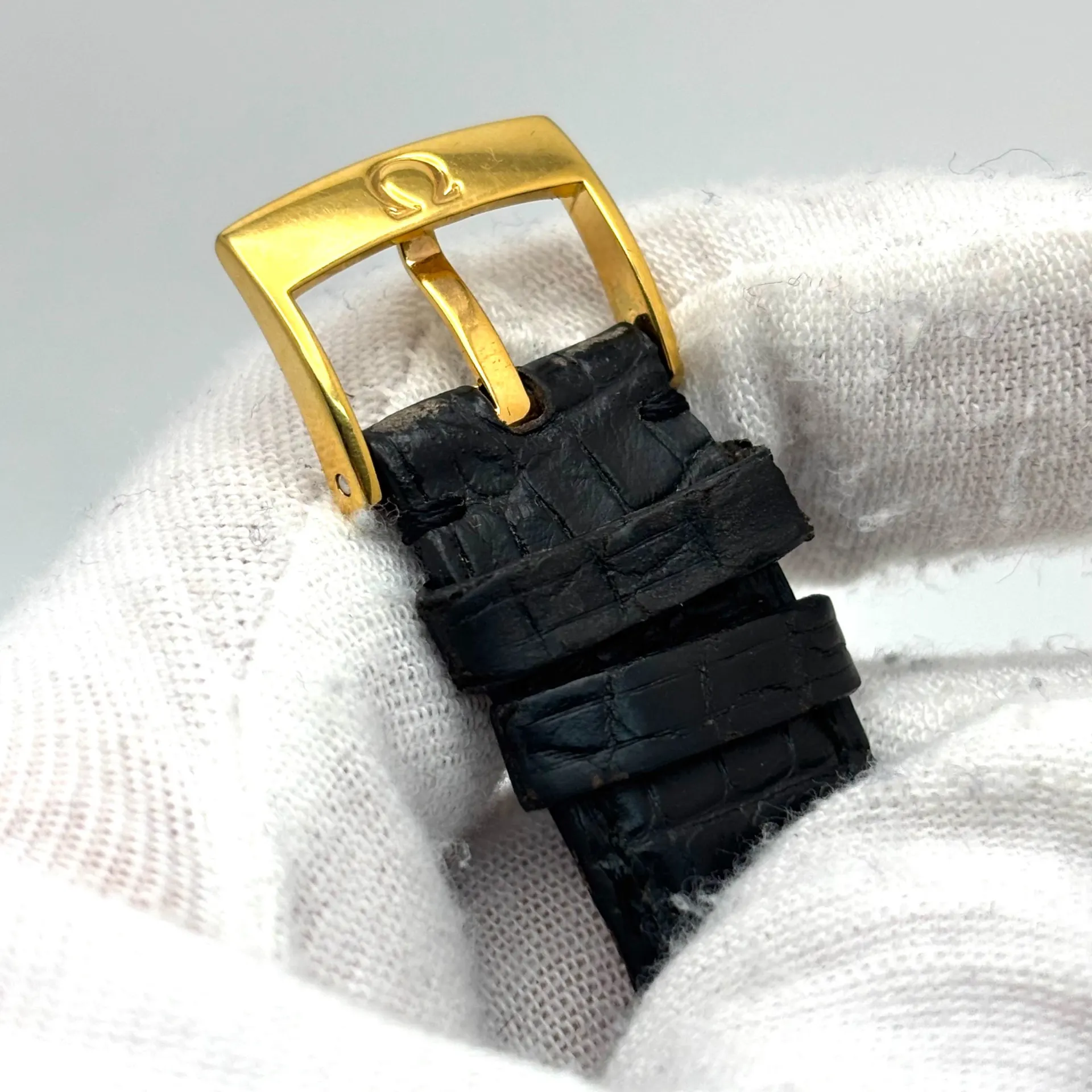 Omega Speedmaster Day-Date 39 Rose Gold Black Strap