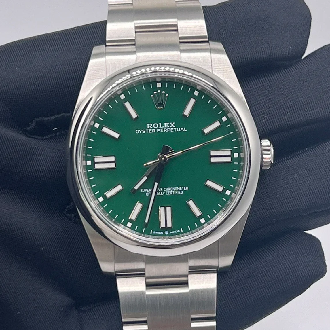 2022 Rolex Oyster Perpetual 41 Green 124300-0005 Listing Image 4