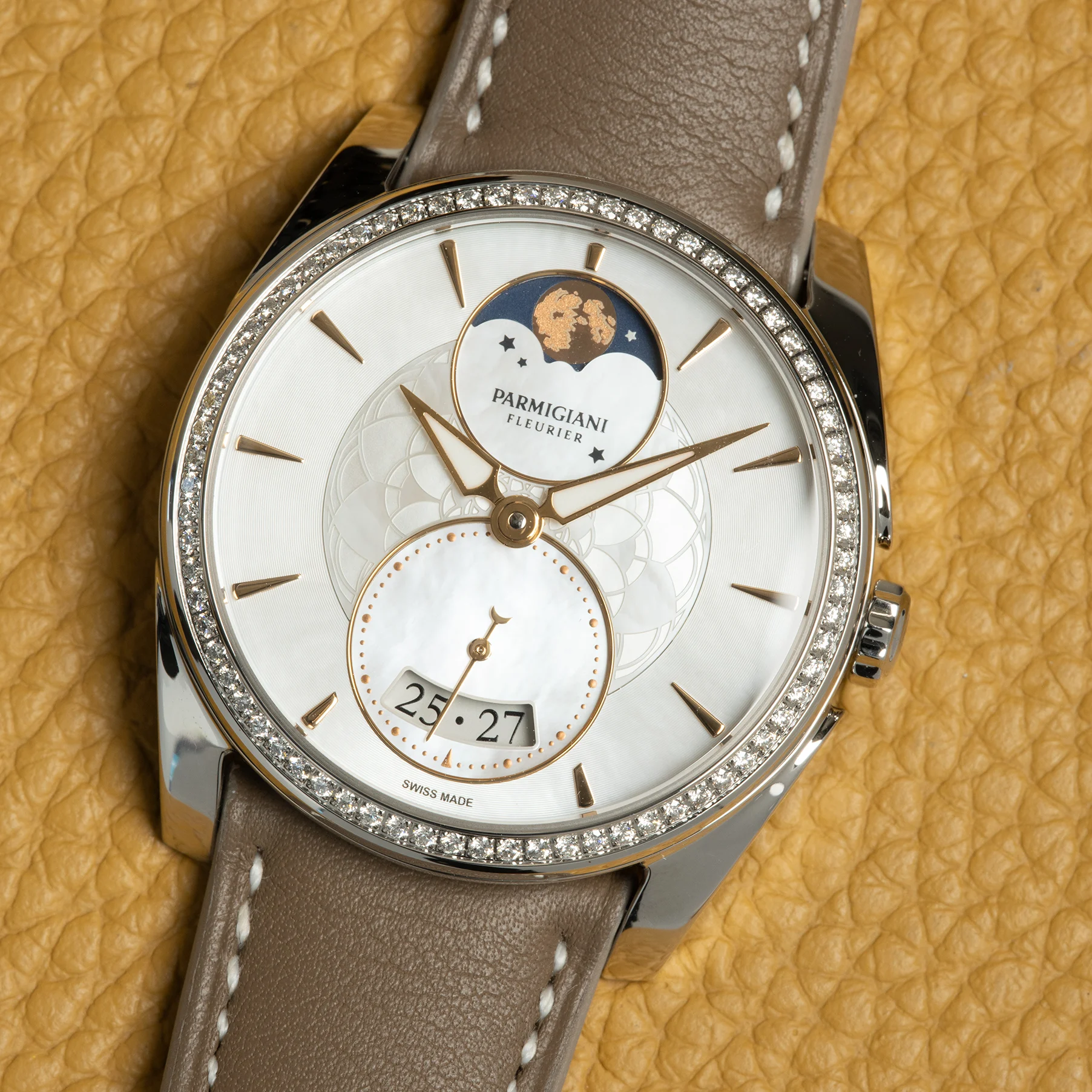 2025 Parmigiani Fleurier Tonda Metropolitaine Sélène 33.7 Steel / Diamond-Set / MOP / Strap PFC283-0063300-HC6121