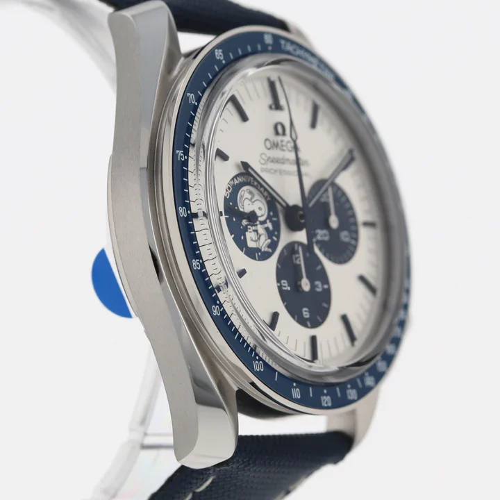 2023 Omega Speedmaster "Silver Snoopy Award" 310.32.42.50.02.001 Listing Image 3