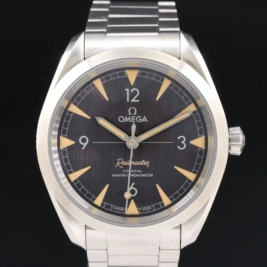 Omega Railmaster Omega Co-Axial Master Chronometer 40 Stainless Steel / Grey / Bracelet 220.10.40.20.01.001