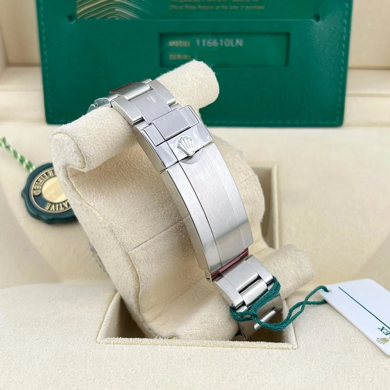 2020 Rolex Submariner "Hulk" 116610LV Listing Image 4