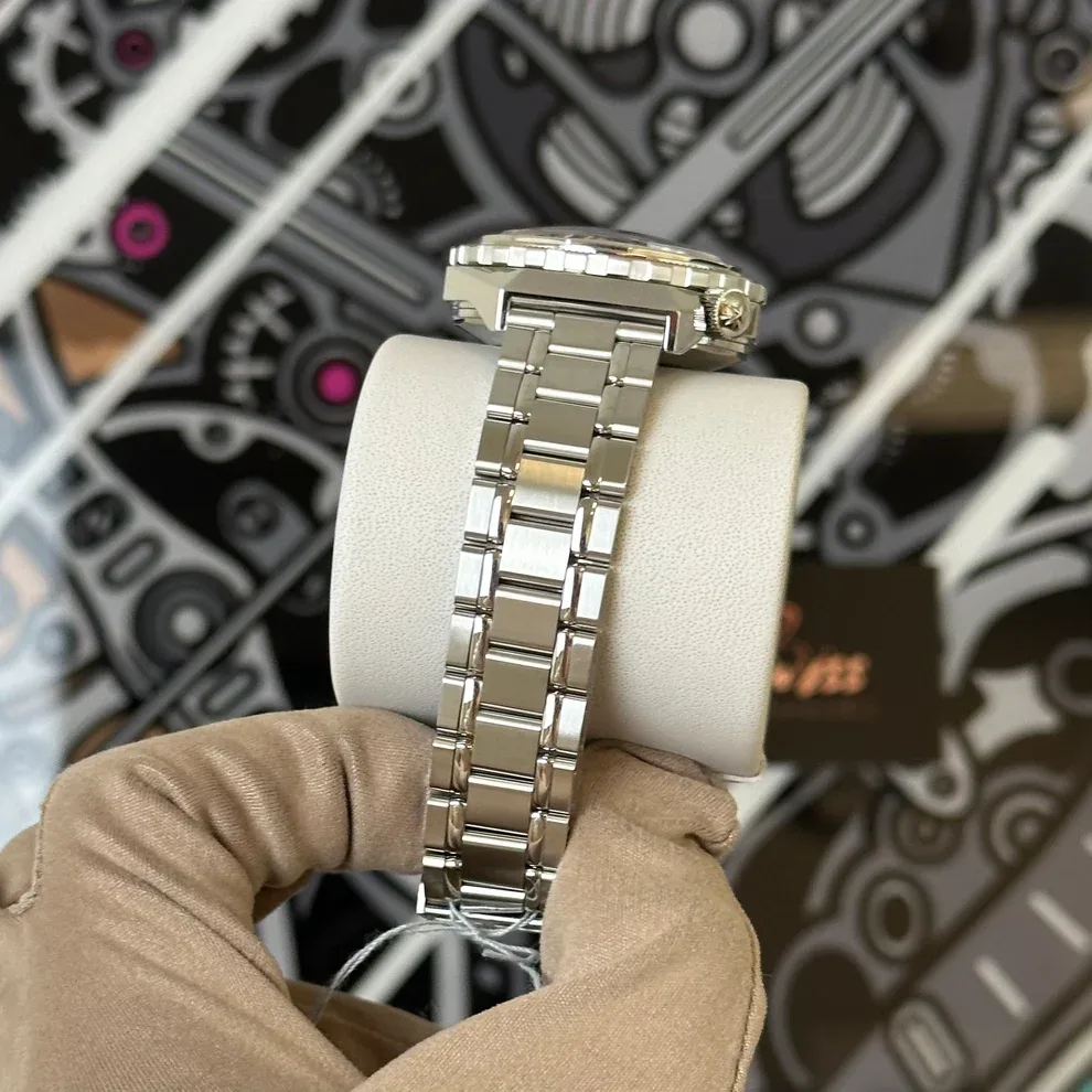 Auction: 2025 Zenith Defy Revival A3648 Orange 37 Steel / Black