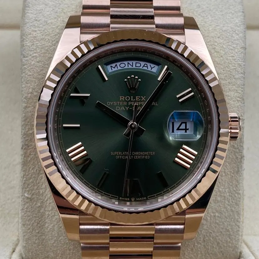 2021 Rolex Day-Date 40 Rose Gold / Fluted / Olive-Green / Roman / President 228235-0025 Listing Image 1