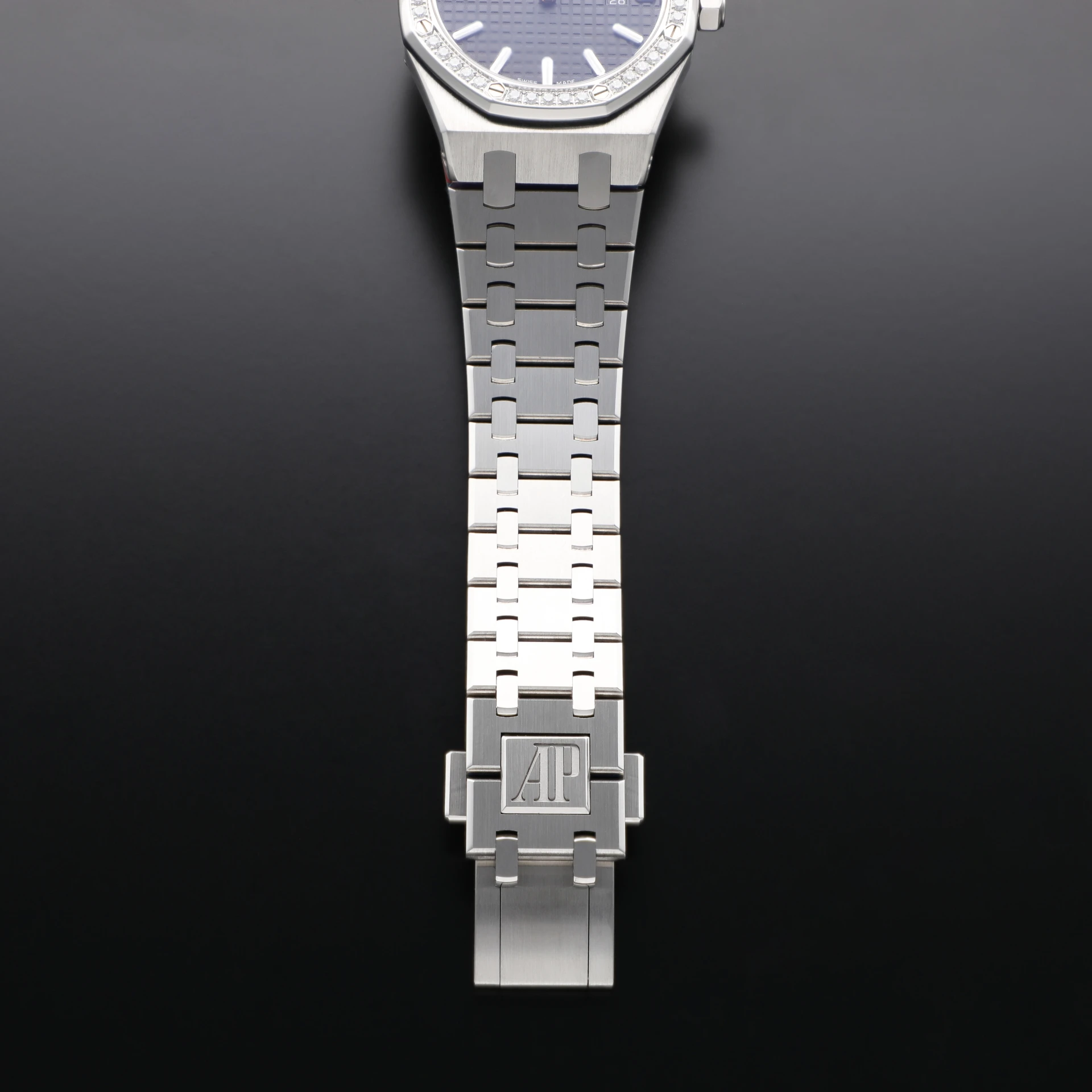 Auction: Audemars Piguet Royal Oak Quartz 33 Steel / Diamond