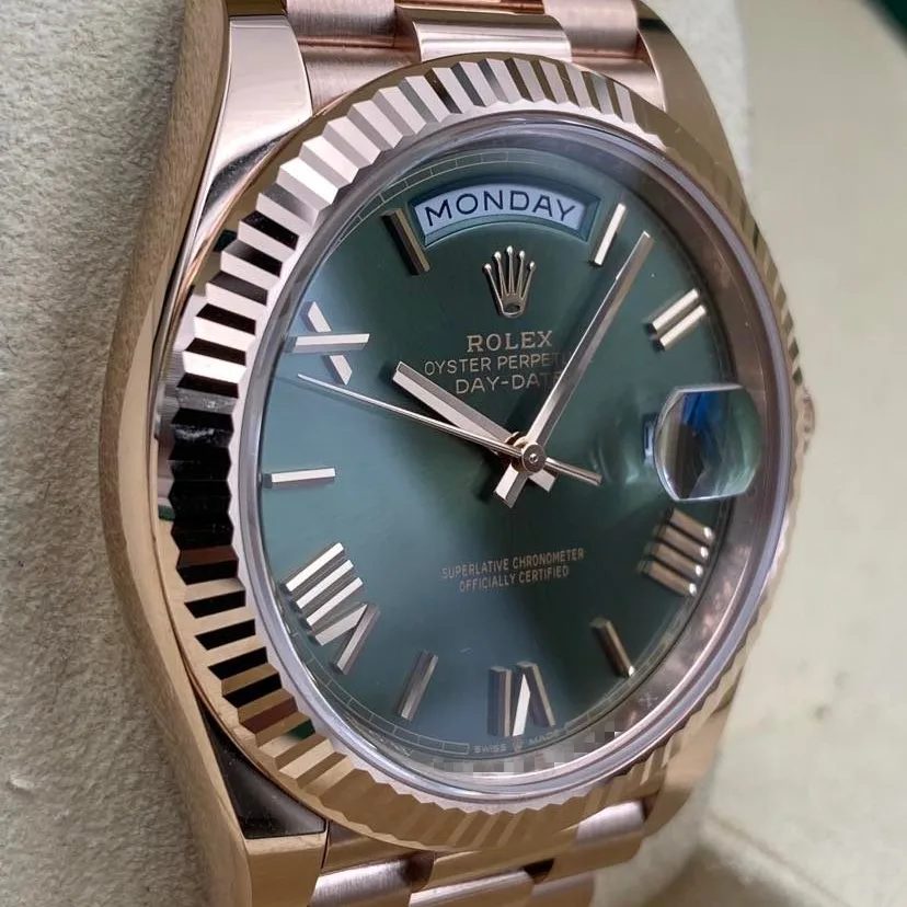 2021 Rolex Day-Date 40 Rose Gold / Fluted / Olive-Green / Roman / President 228235-0025 Listing Image 3