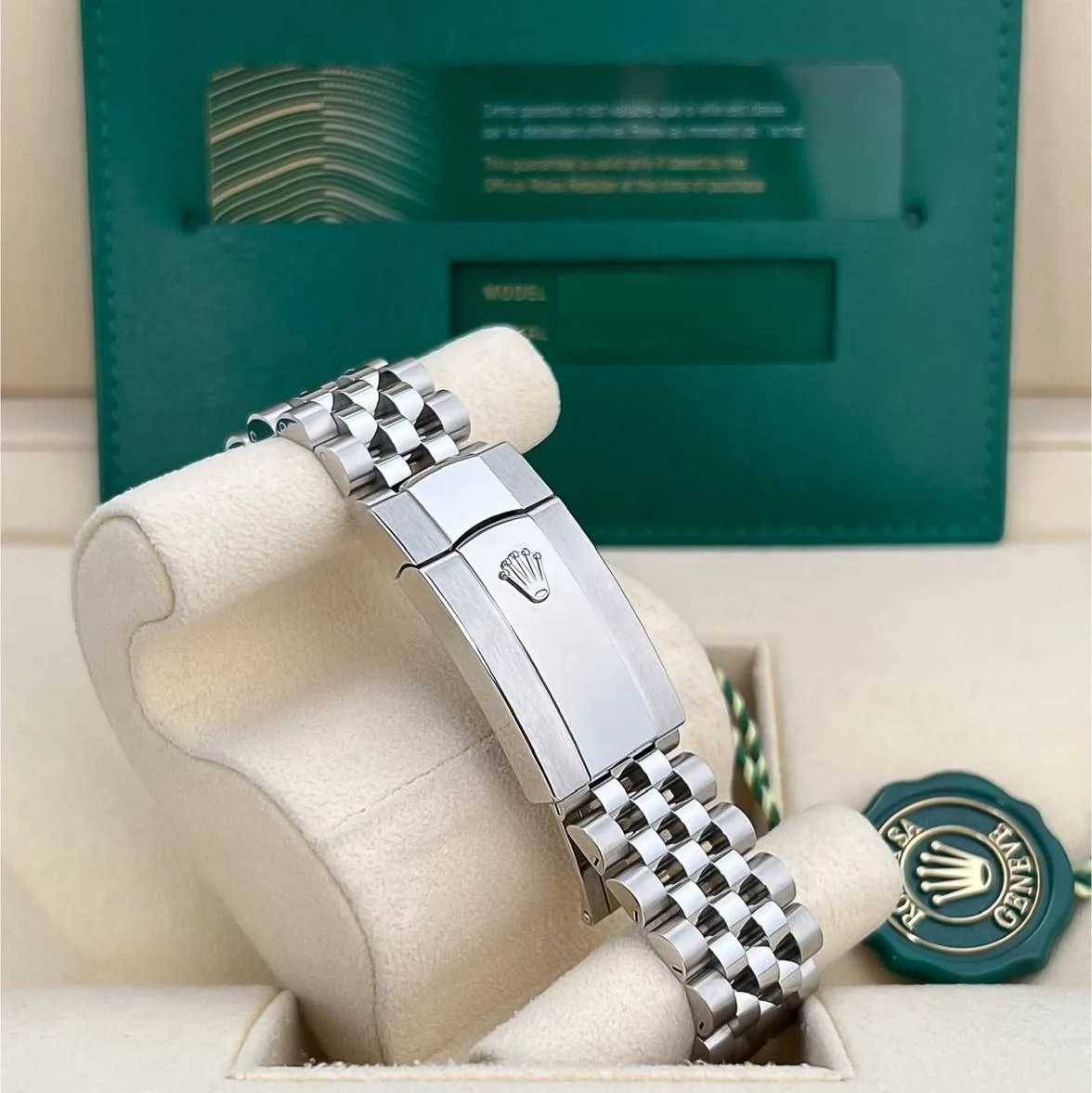 2024 Rolex Datejust 36 Steel / Fluted / Blue / Jubilee 126234-0017 Listing Image 6