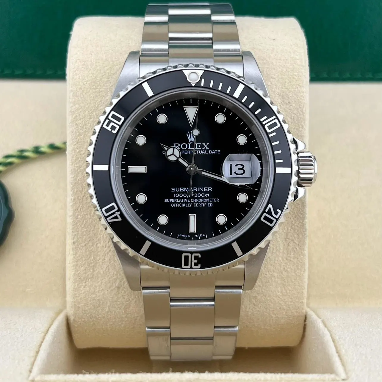 2005 Rolex Submariner Date / SuperLuminova 16610 Listing Image 1