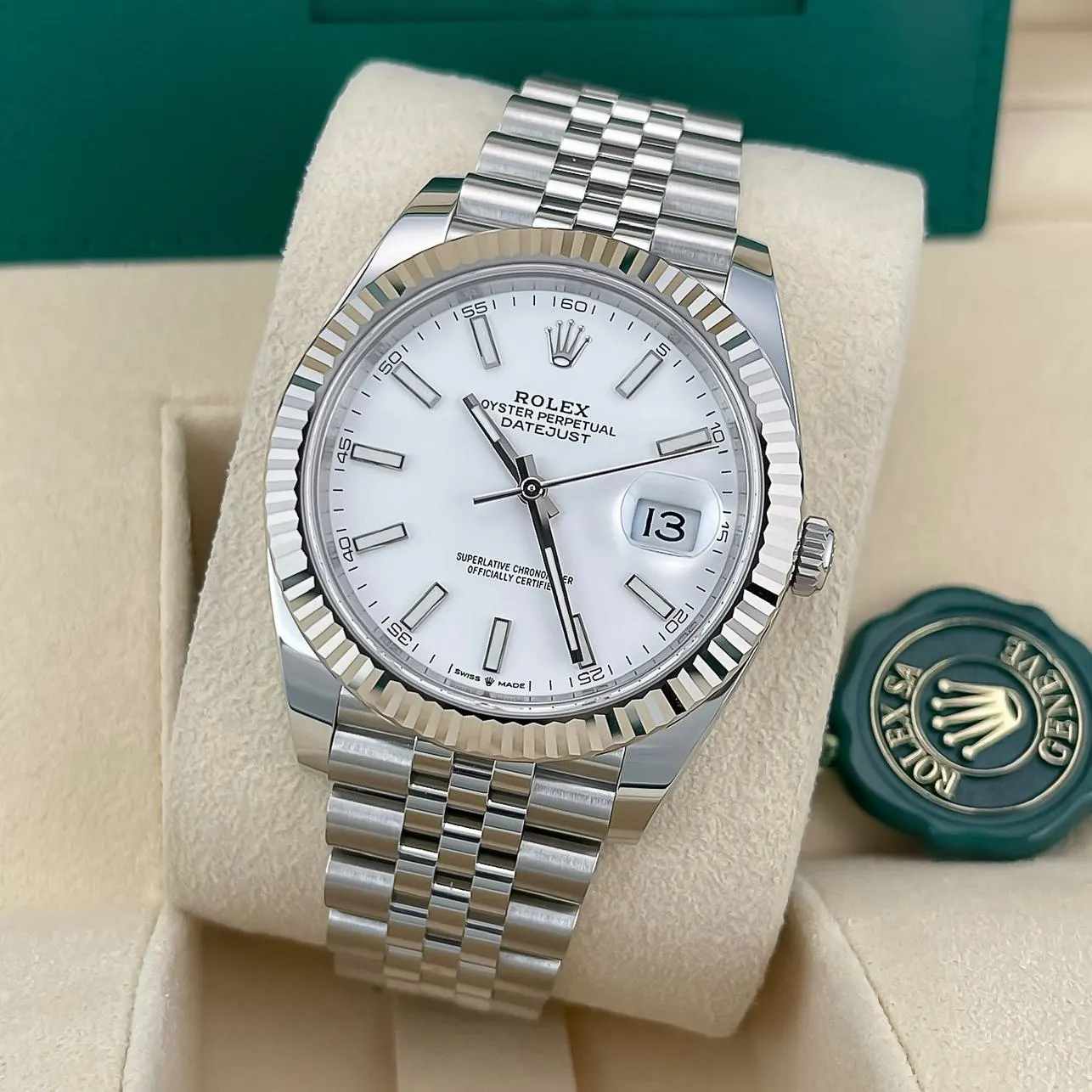 2023 Rolex Datejust 41 Fluted / White / Jubilee 126334-0010 Listing Image 3