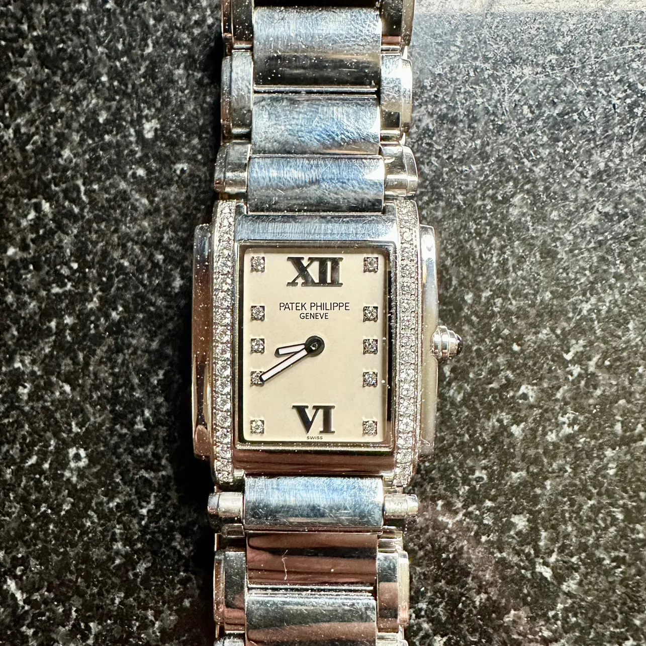 Patek Philippe Twenty~4 Diamond-Set / Eternal Gray / Diamond-Set 4910/10A-010