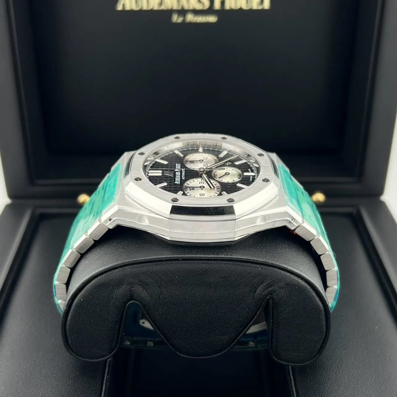 2020 Audemars Piguet Royal Oak Chronograph 41 / Black and Silver 26331ST.OO.1220ST.02 Listing Image 4
