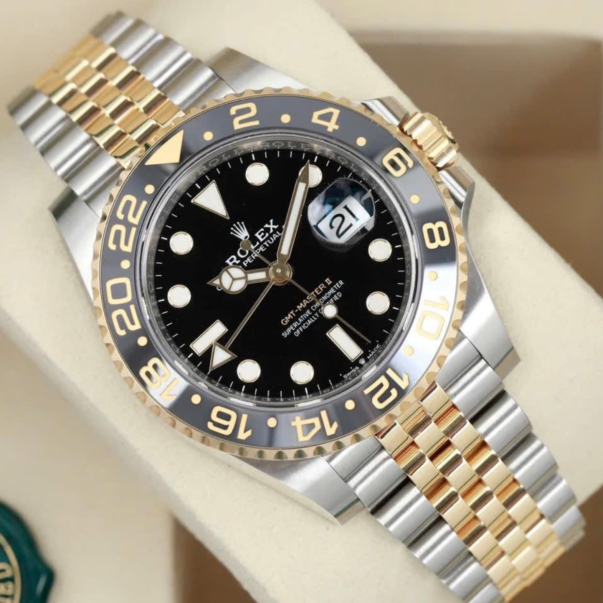 Rolex GMT-Master II Two-Tone Black Jubilee 126713GRNR-0001