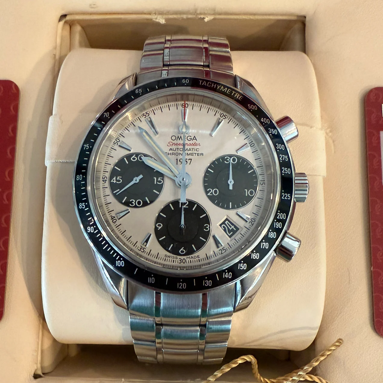 2016 Omega Speedmaster Date Panda 40 Steel / Aluminum / White / Bracelet 323.30.40.40.04.001