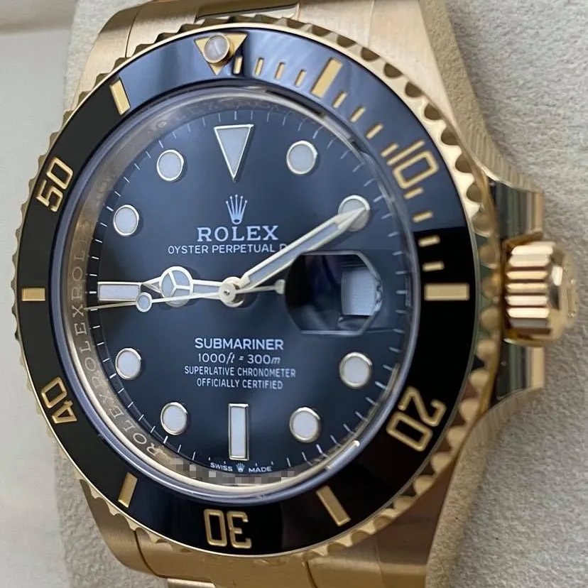 2022 Rolex Submariner Date Yellow Gold / Black 126618LN-0002 Listing Image 2