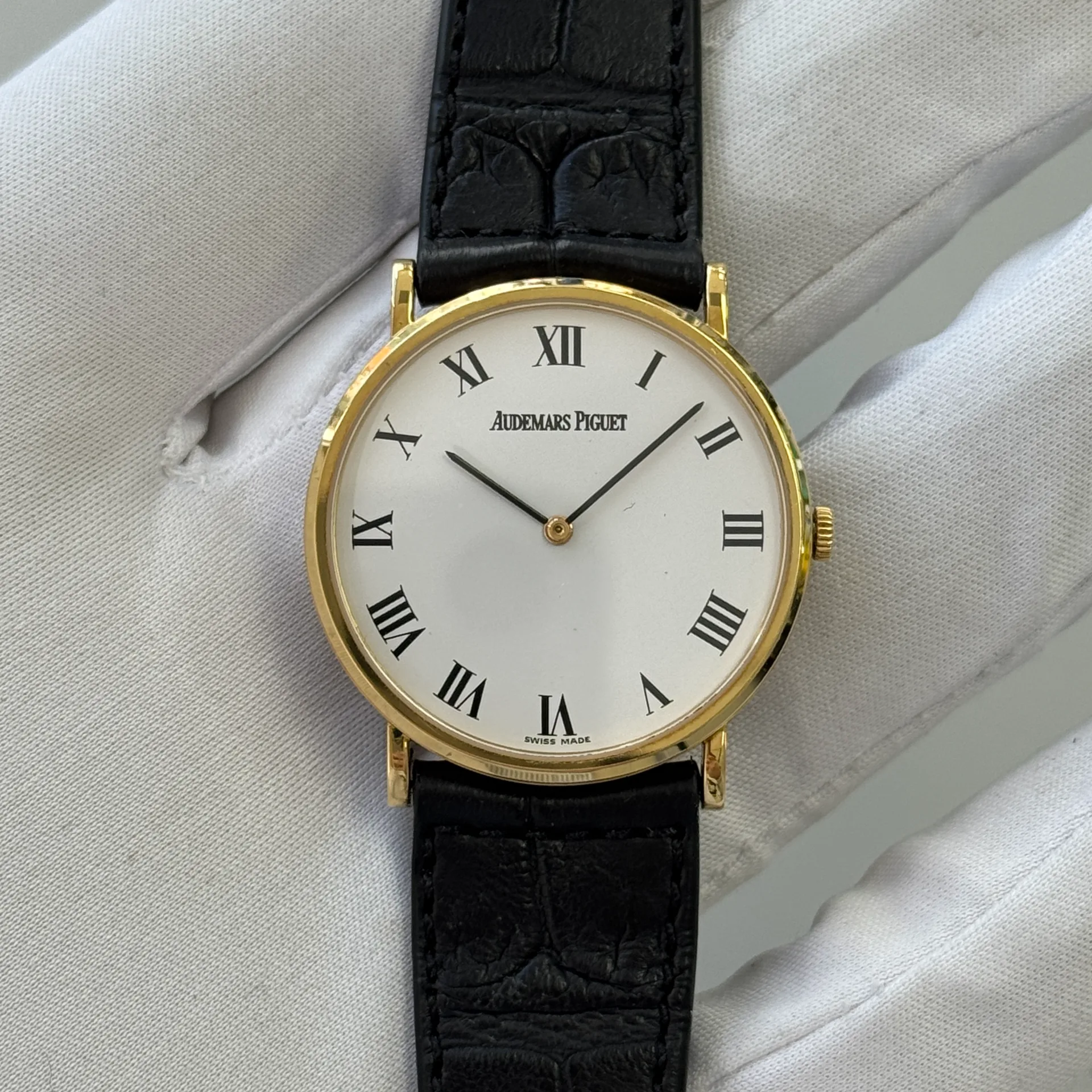 Audemars Piguet 150th Anniversary of the Banque Cantonale 31.5 Yellow Gold / White / Roman / Strap BA.14787.0.002