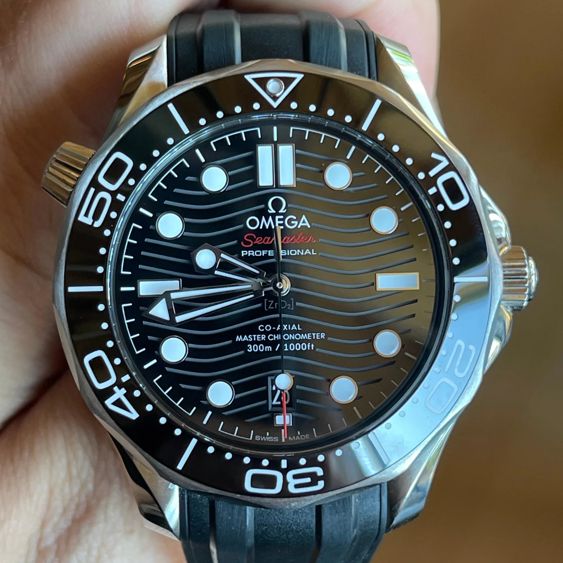 2022 Omega Seamaster Diver 300M Master Co-Axial 42 Stainless Steel / Black / Rubber 210.32.42.20.01.001 Listing Image