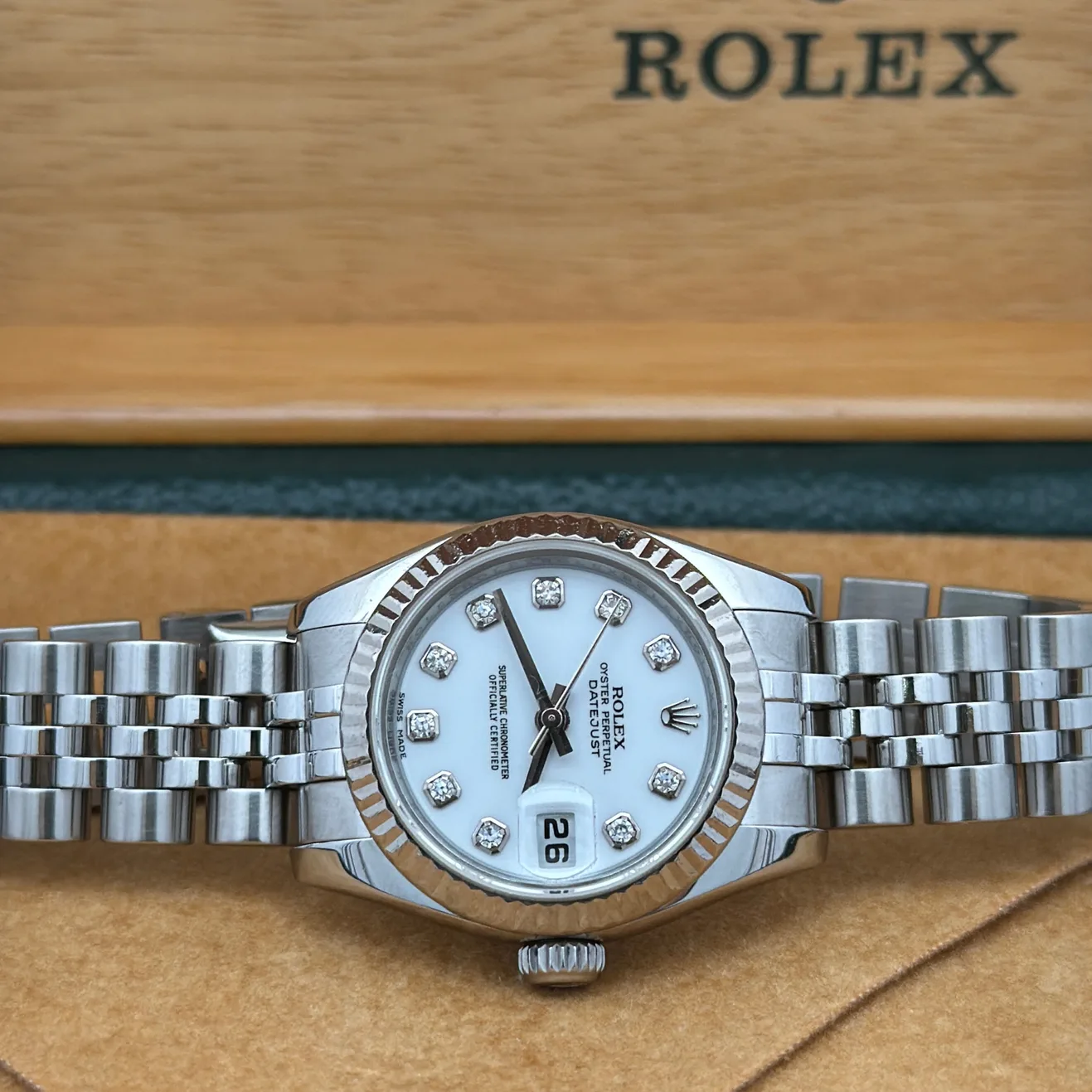 2009 Rolex Datejust 26 Fluted / White / Diamond-Set / Jubilee 179174