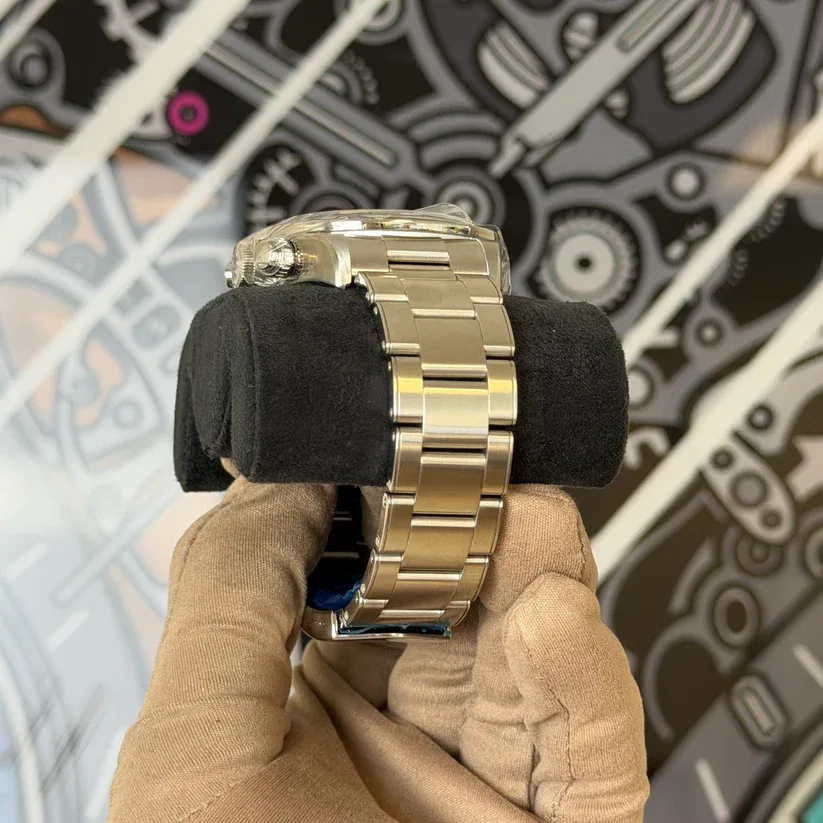 Auction: 2025 Tudor Black Bay Chrono / White / Bracelet M79360N