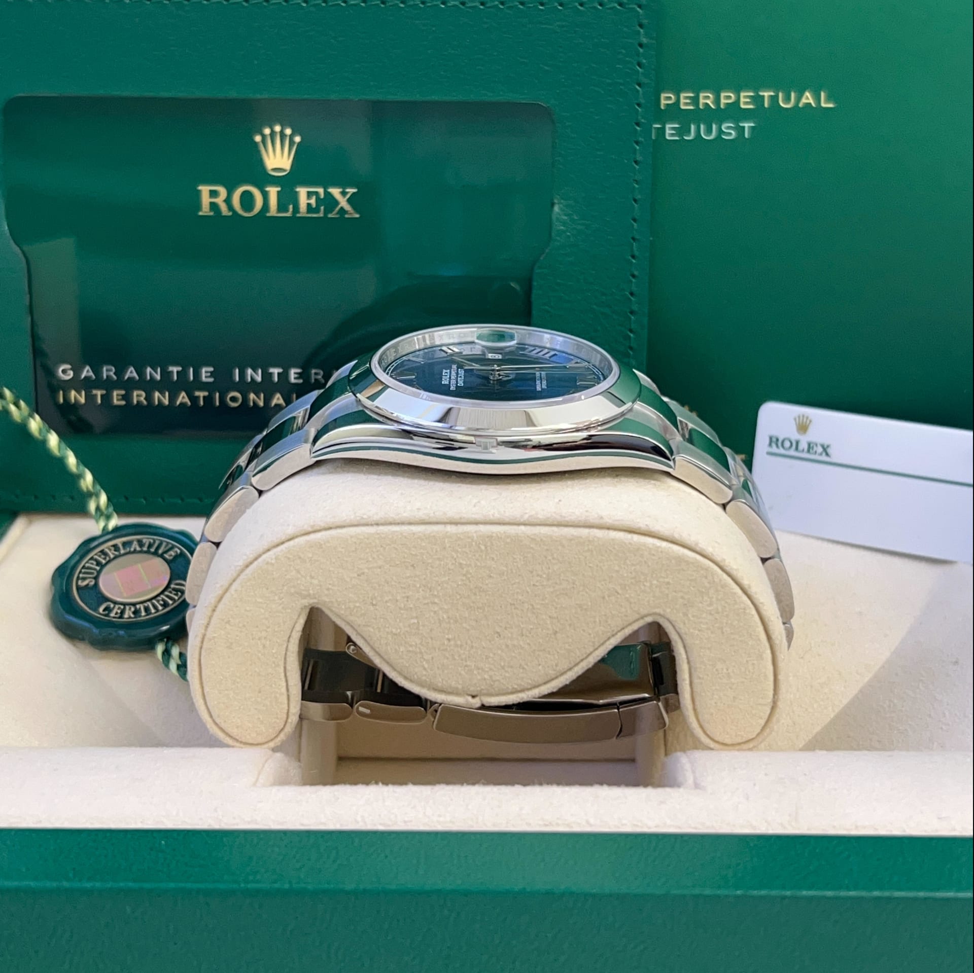 Rolex Datejust 41 Smooth / Blue / Roman / Oyster 126300-0017