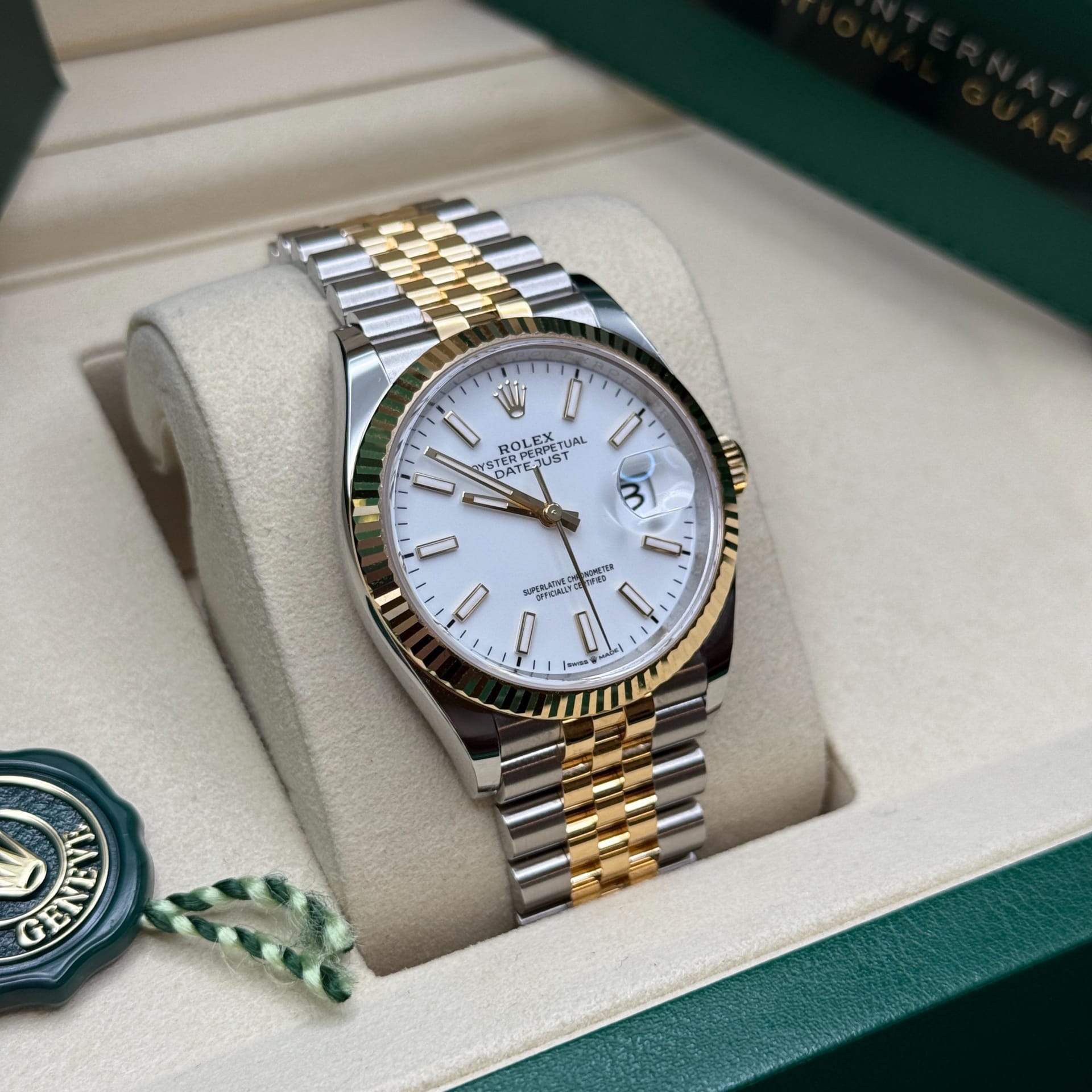 min2さま　専用 Rolex Datejust 36 Two-Tone Fluted / White / Jubilee 126233