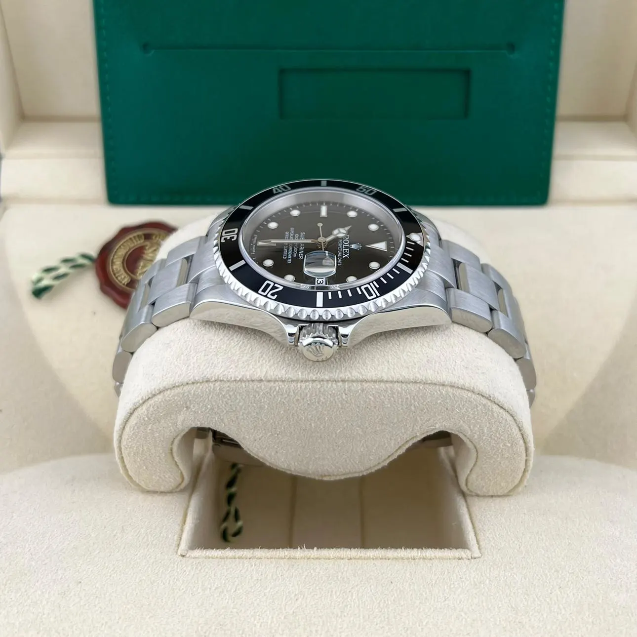 2006 Rolex Submariner Date / SuperLuminova 16610 Listing Image 4