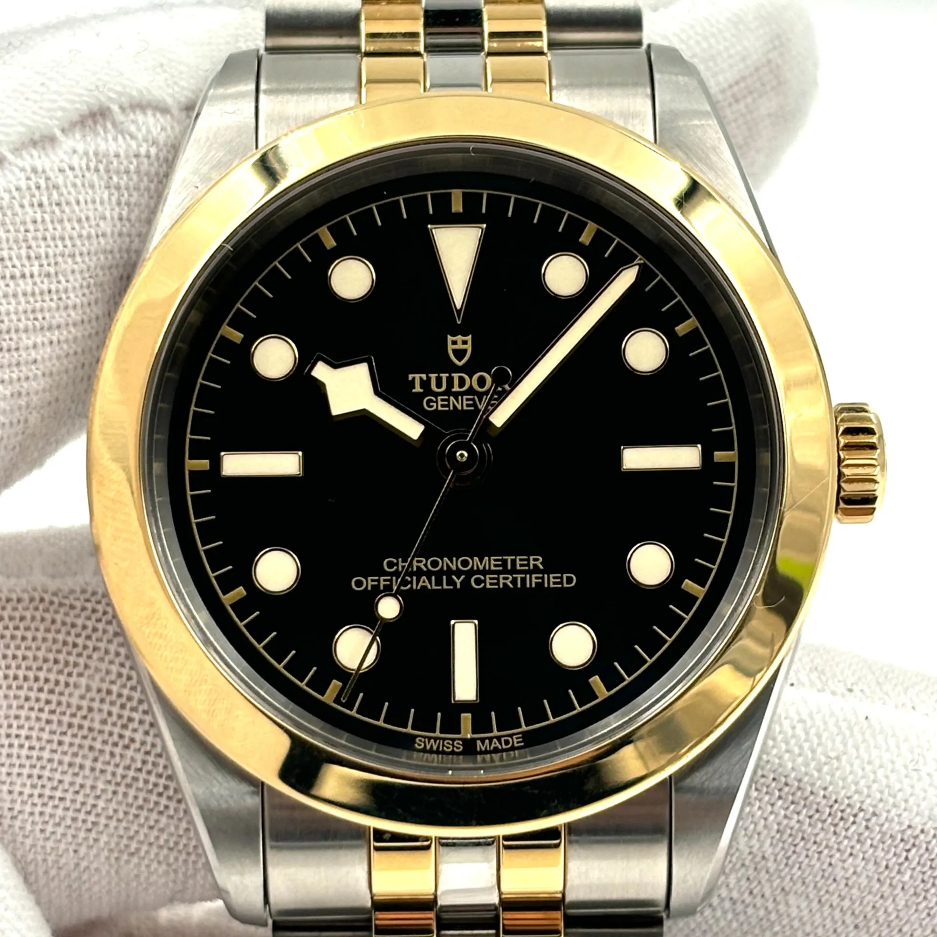 2023 Tudor Black Bay 39 S&G / Smooth / Black / Bracelet M79663-0001