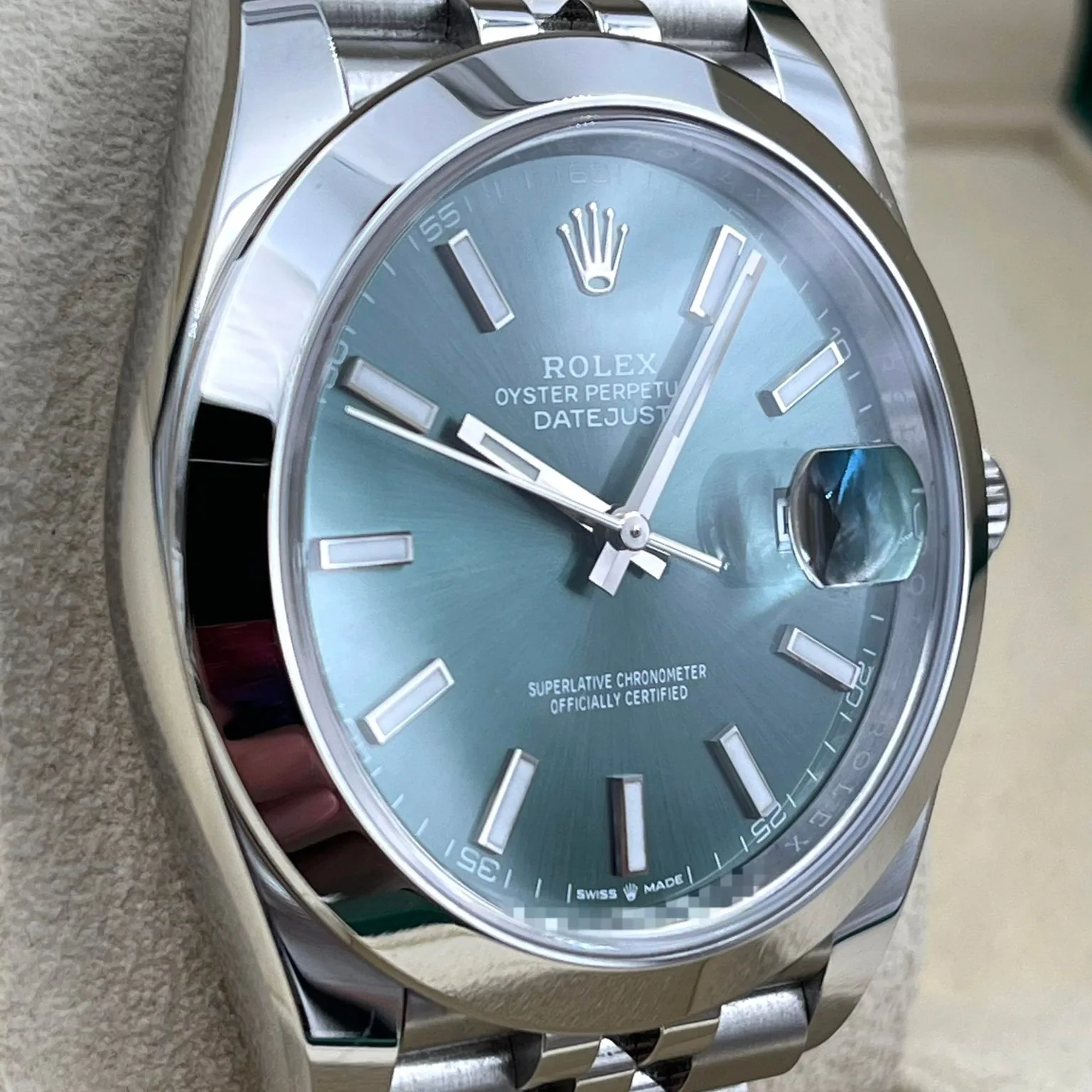 2022 Rolex Datejust 41 Smooth / Mint Green / Jubilee 126300-0020 Listing Image 3