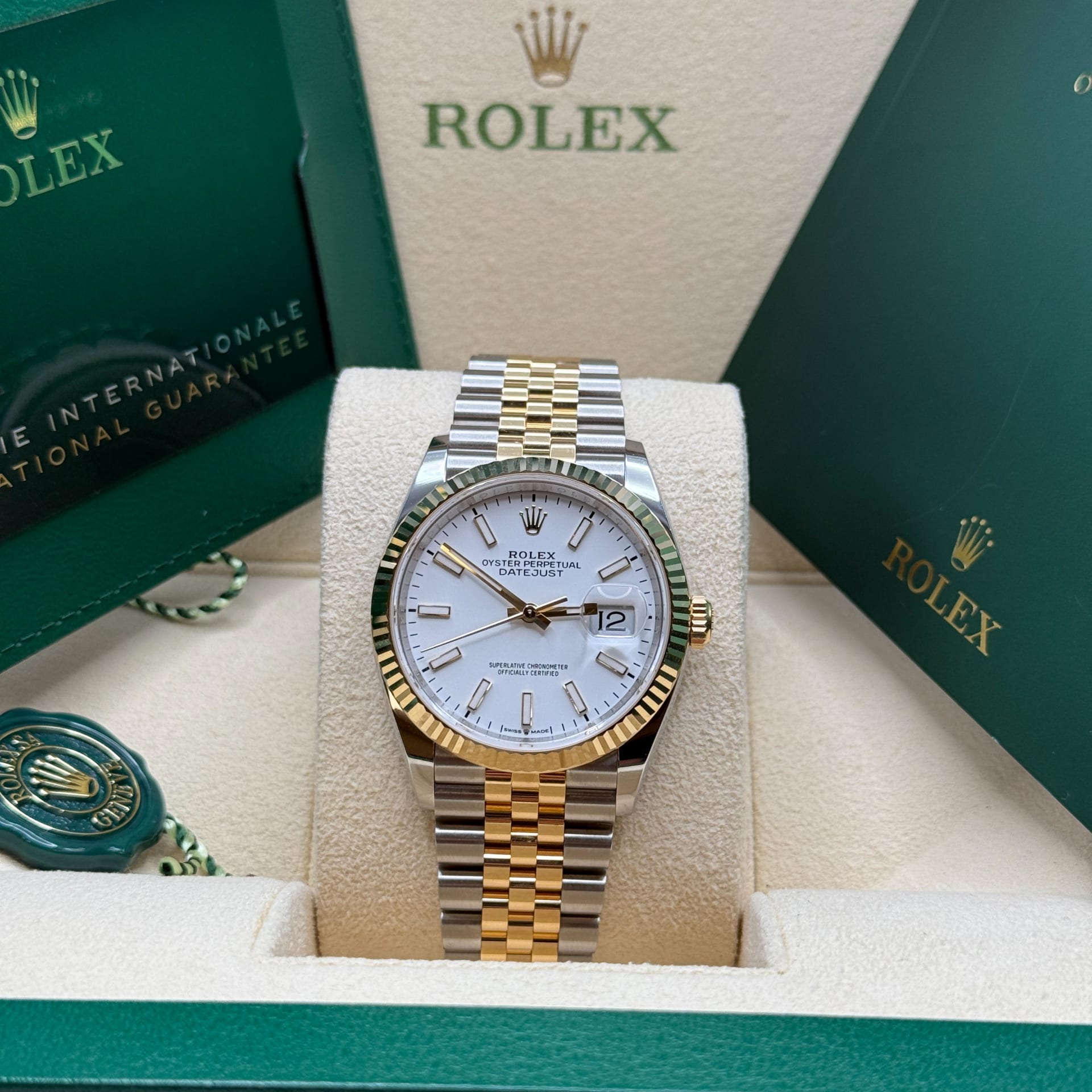 【お1人様1点限り】 White / Fluted Two-Tone 36 Datejust Rolex / 126233 Jubilee 家庭用ゲーム機本体