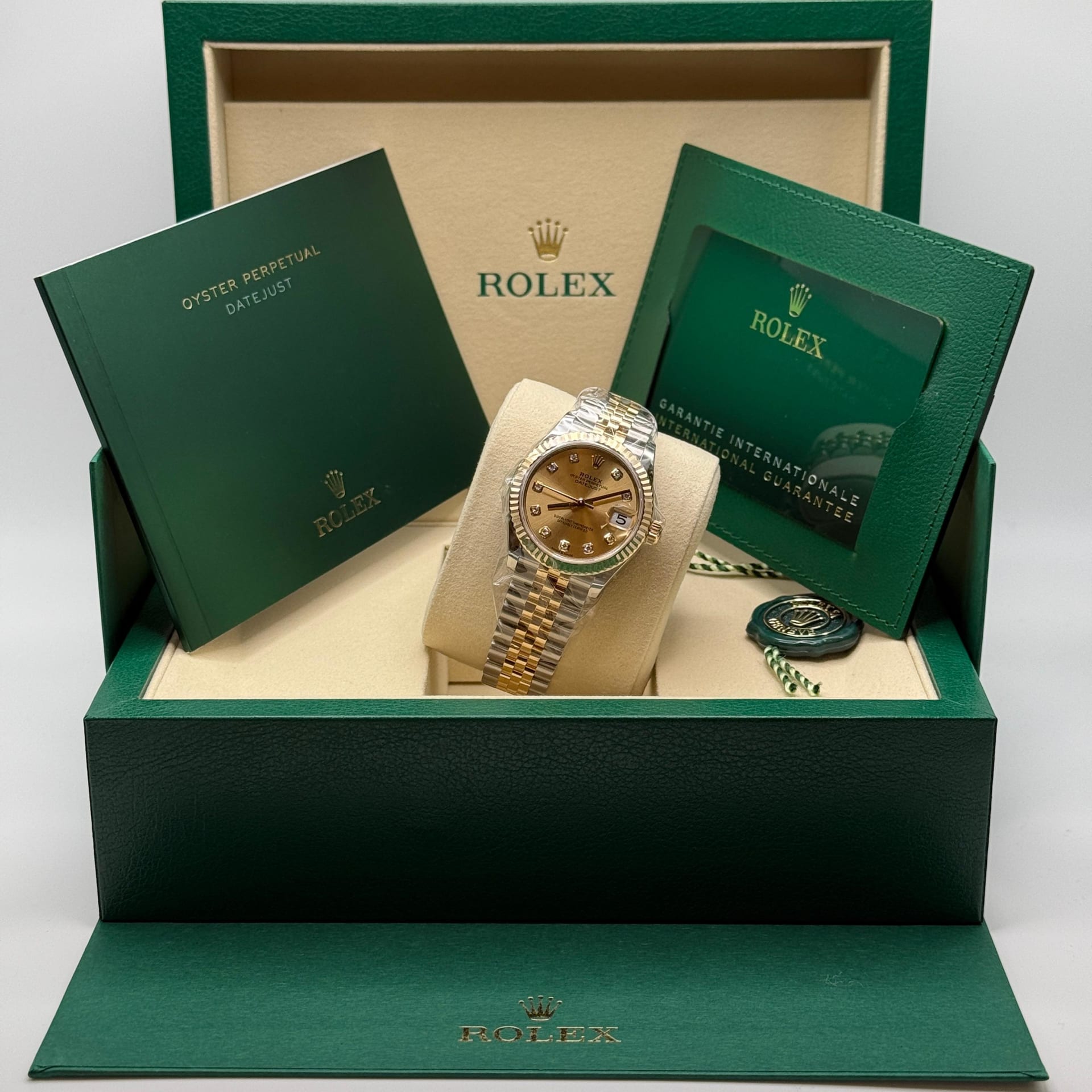 Rolex Datejust 31 Two-Tone / Fluted / Champagne / Diamond