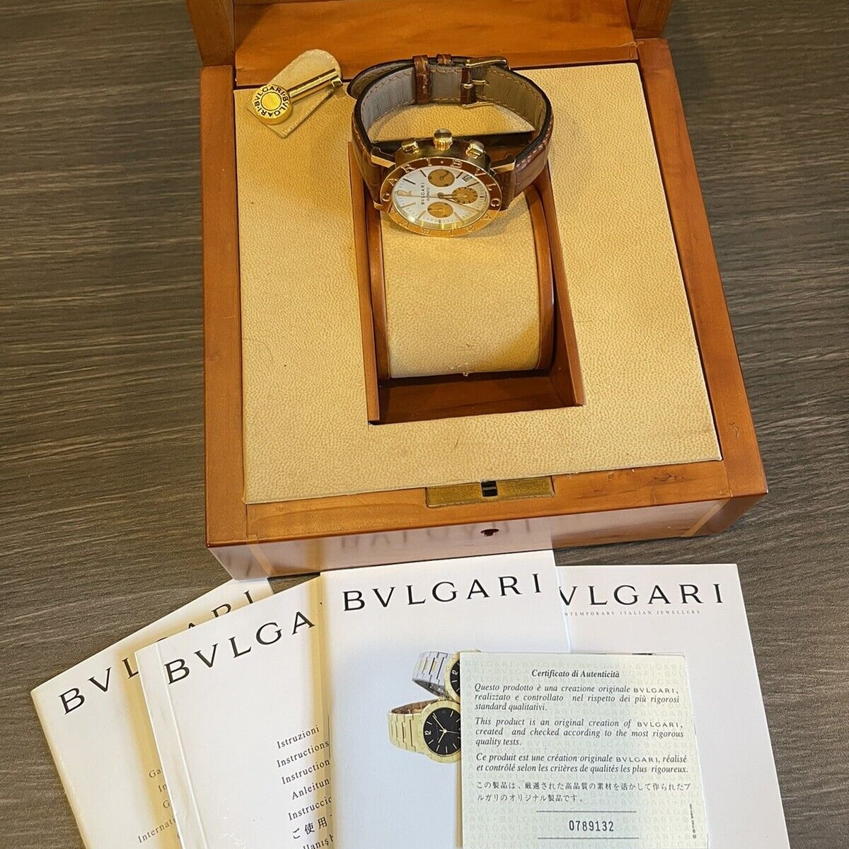 Bvlgari Bvlgari Bvlgari Yellow Gold / White / Leather BB38GLCH | Bezel
