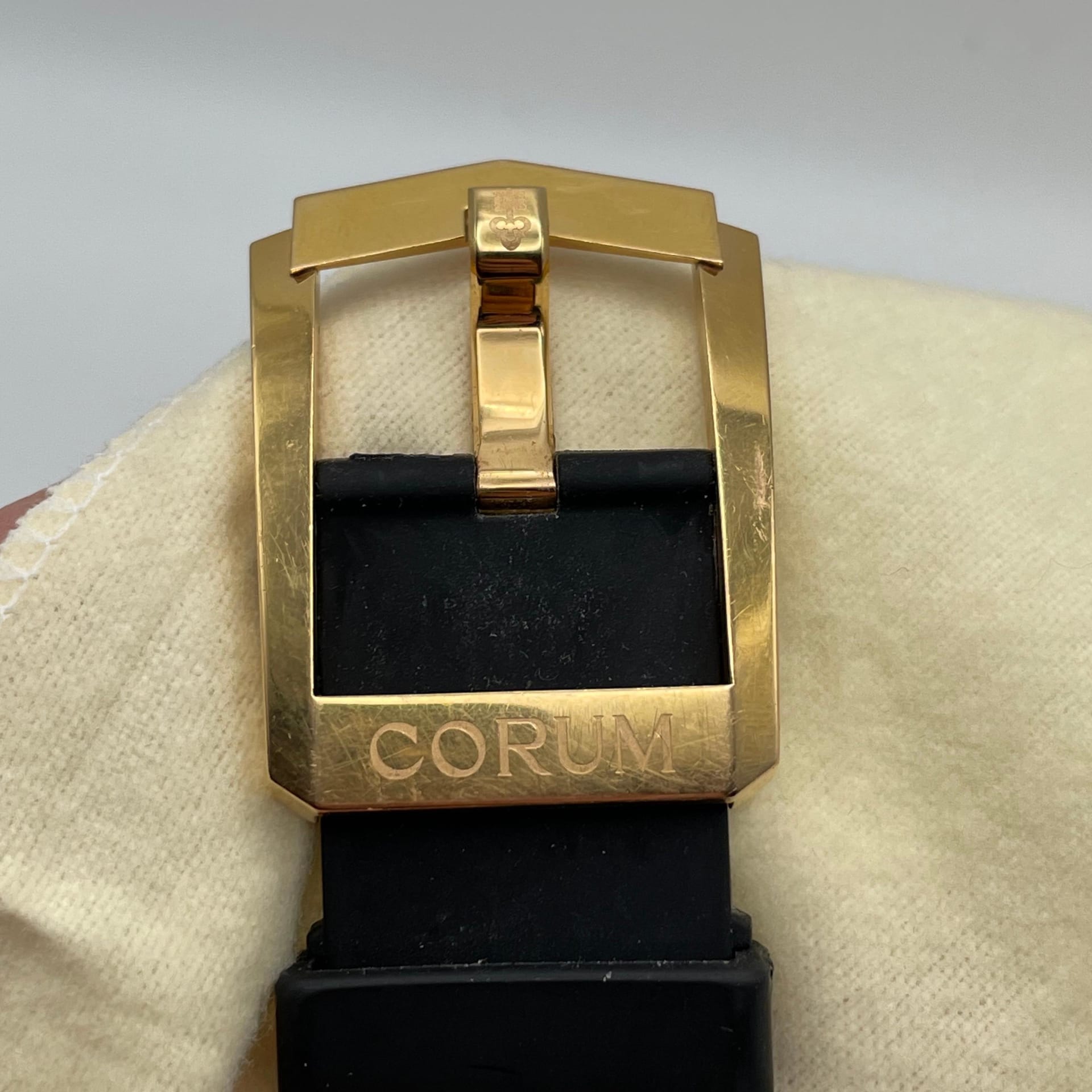 Corum Admiral's Cup Tide 277.931.91.0371 Watches | Bezel