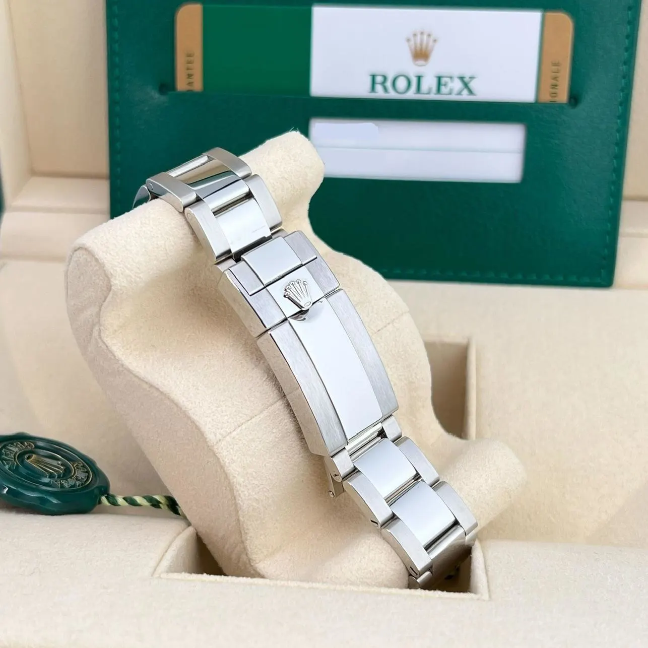 2019 Rolex Daytona "Panda" / Ceramic / White 116500LN-0001 Listing Image 4