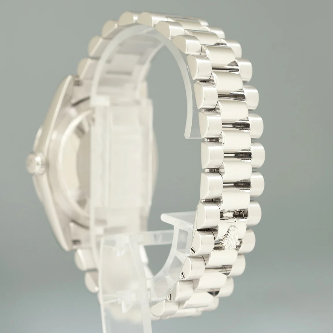 Pre-owned Rolex Day-Date 118238 18k White dial W525807