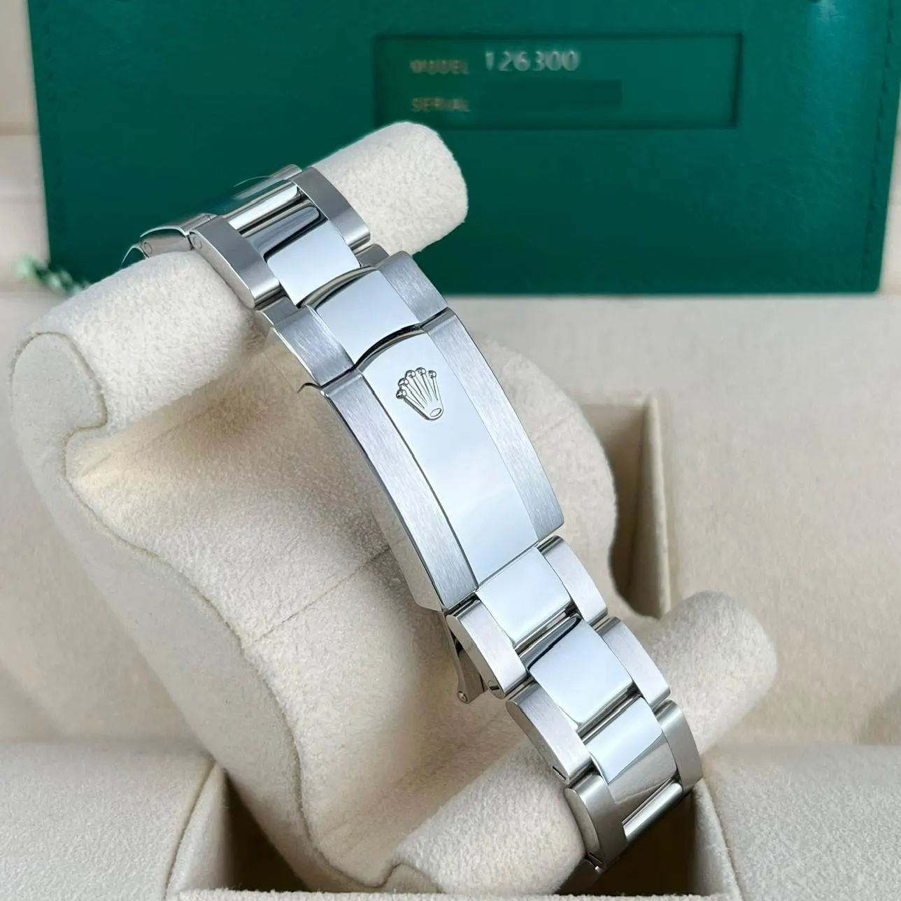 2021 Rolex Datejust 41 Smooth / White / Oyster 126300-0005 Listing Image 4