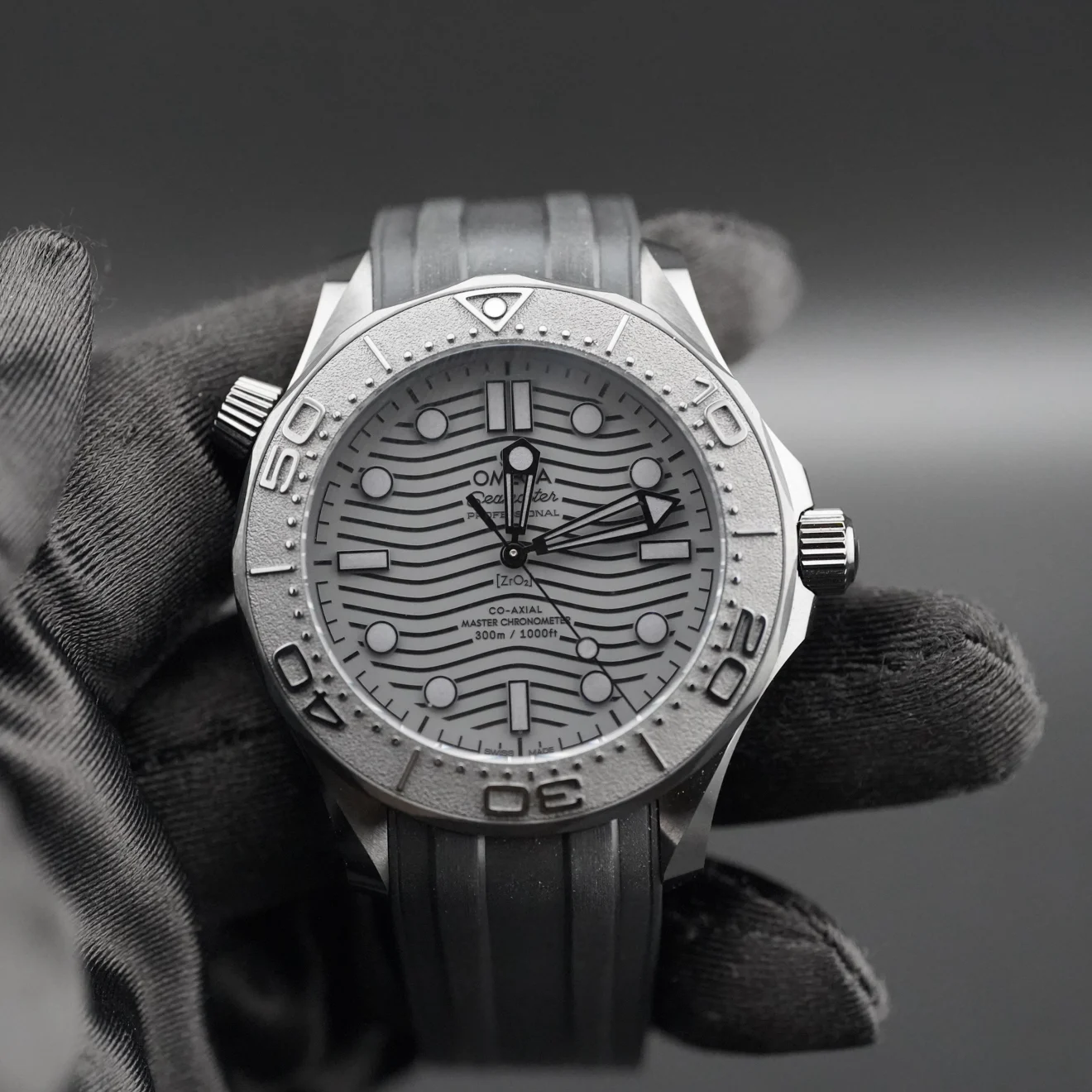 2025 Omega Seamaster Diver 300M Master Co-Axial 43.5 Black Black 210.92.44.20.01.003