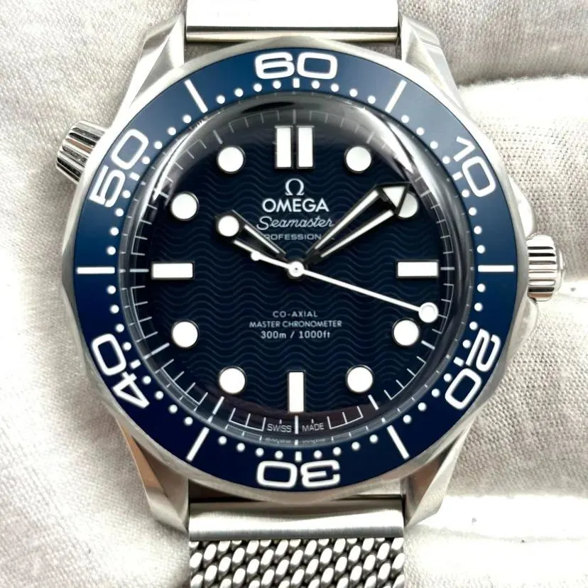 2023 Omega Seamaster Diver 300M James Bond 60th Anniversary 210.30.42.20.03.002