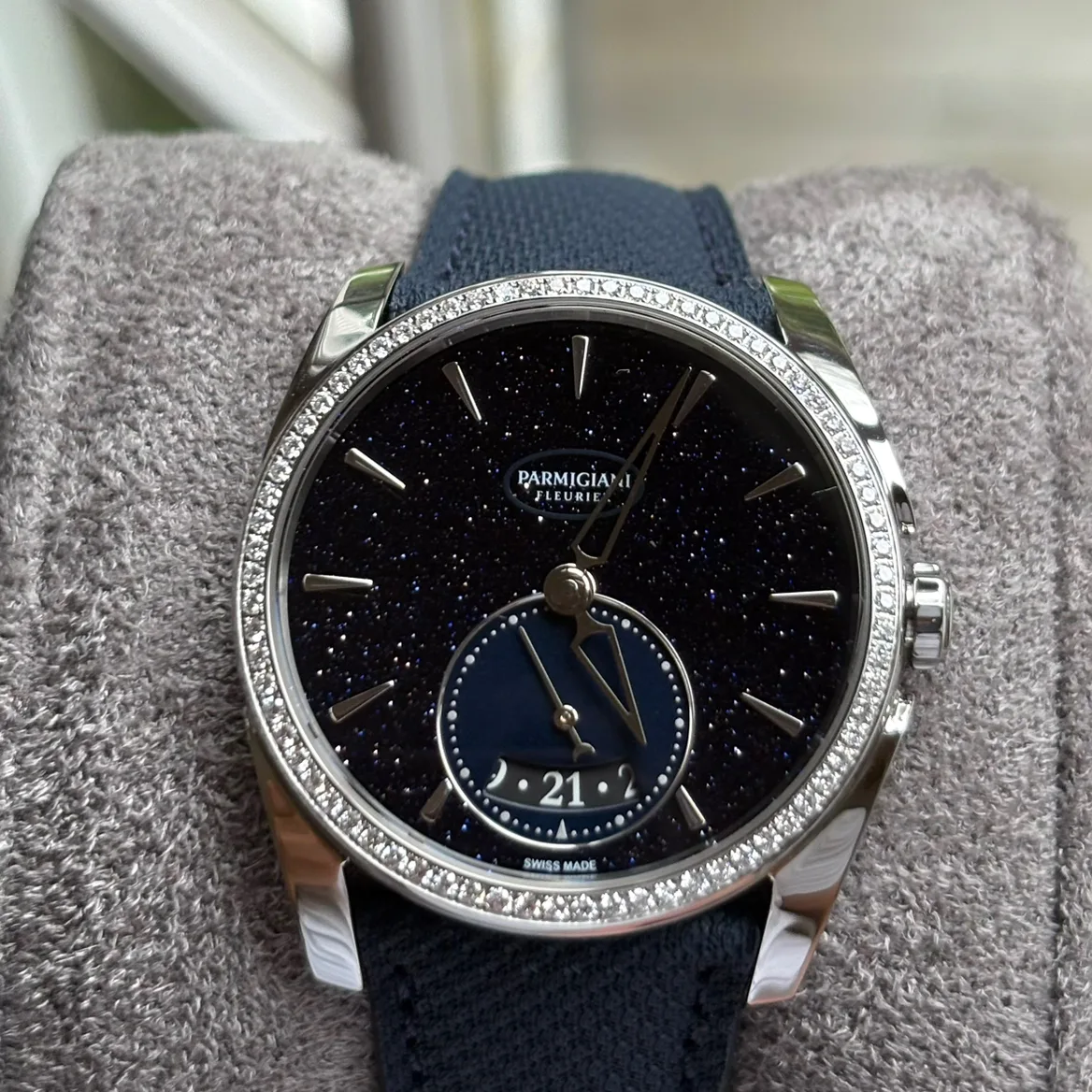 Parmigiani Fleurier Tonda Métropolitaine Galaxy 33.1 Steel / Diamond-Set / Blue / Fabric PFC273-0060601-XA3121
