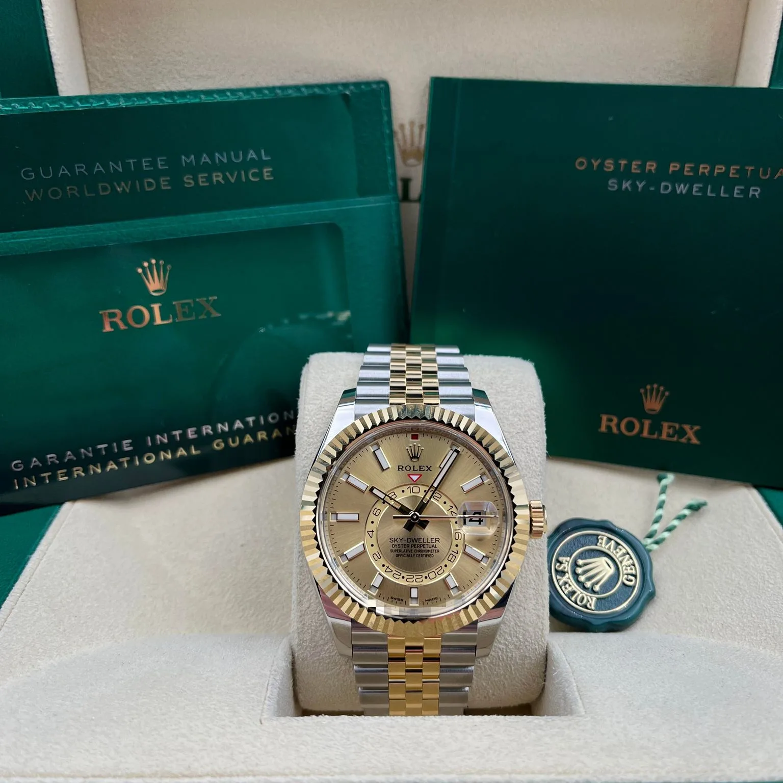 2022 Rolex Sky-Dweller Two-Tone / Champagne / Jubilee 326933-0004 Listing Image 4