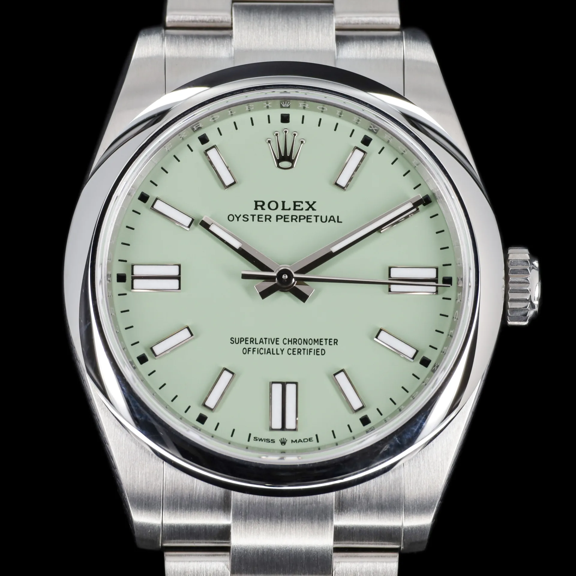 2025 Rolex Oyster Perpetual 41 Steel / Smooth / Pistachio / Oyster 134300-0006