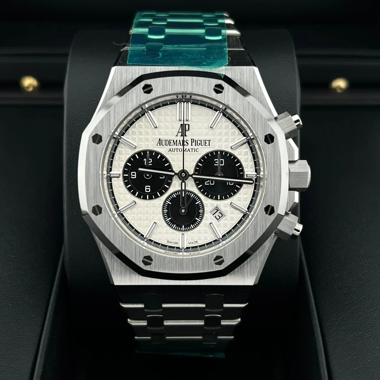 2020 Audemars Piguet Royal Oak Chronograph 41 / Silver and Black 26331ST.OO.1220ST.03 Listing Image 1