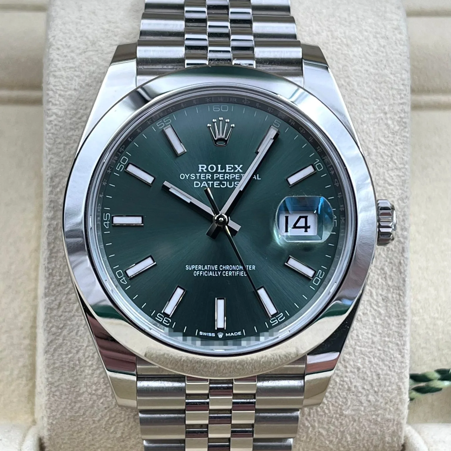 2022 Rolex Datejust 41 Smooth / Mint Green / Jubilee 126300-0020 Listing Image 1